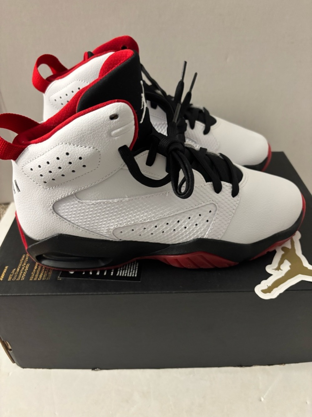 Jordan Liftoff Brand New size 6 men or youth